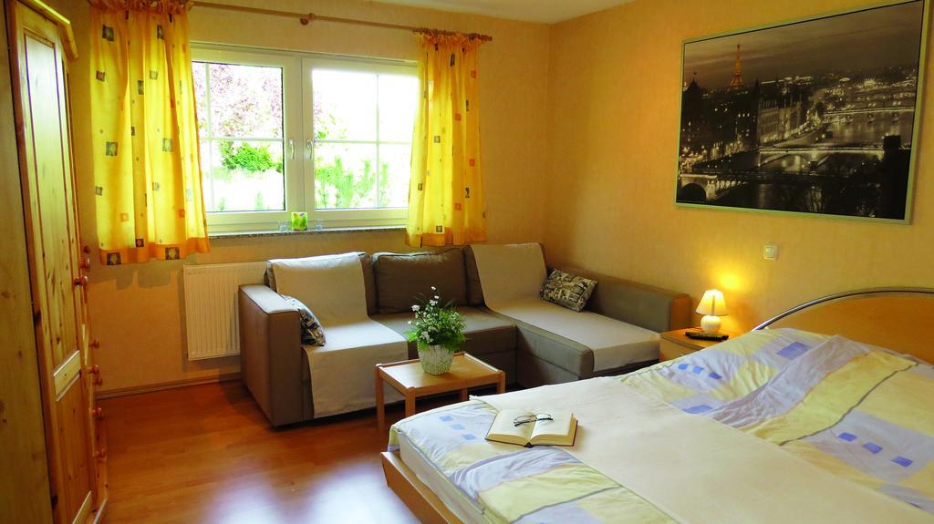 Wellness Apartments Sophienhoehe Am Teich Мехерних Номер фото